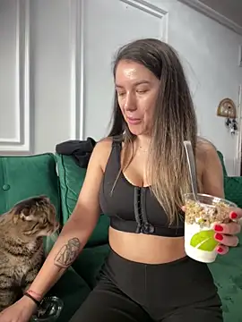 HotXMom online show from 03/03/26, 07:25