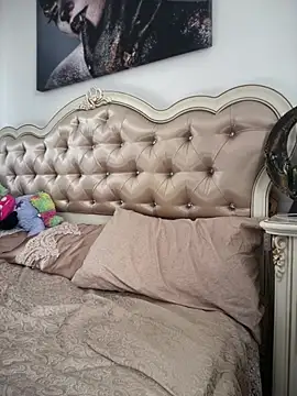 HotXMom online show from 05/05/26, 05:37