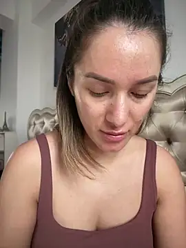 Snapshot of HotXMom chatting on 06/15/26, 06:48 HotXMom online show from 06/15/26, 06:48