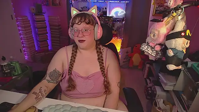FatVeronica online show from 06/20/26, 09:39