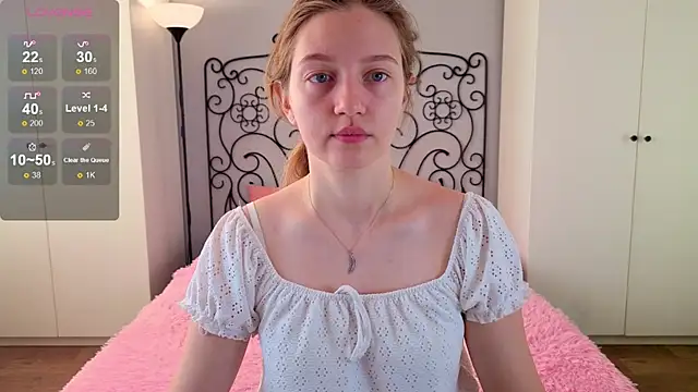 Ksuhesa online show from 10/18/25, 02:03