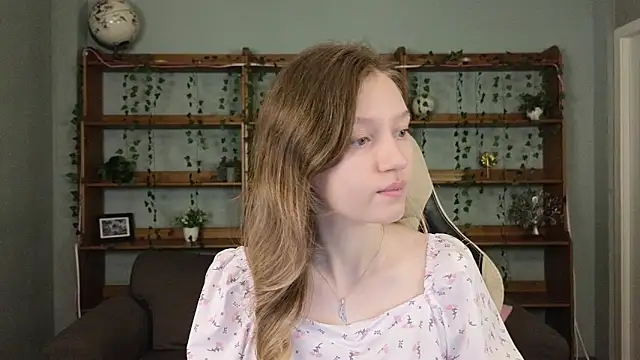 Ksuhesa online show from 12/19/25, 01:12