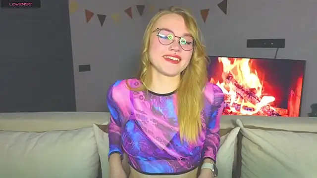 Aurora Golden1 online show from 12/02/24, 04:31