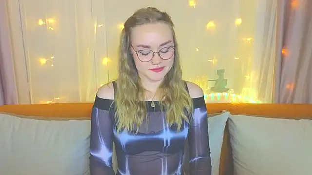 Aurora Golden1 online show from 02/12/25, 07:13