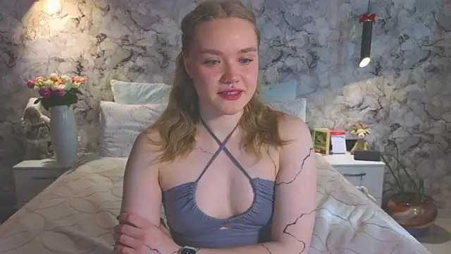 Aurora Golden1 online show from 04/15/26, 02:29