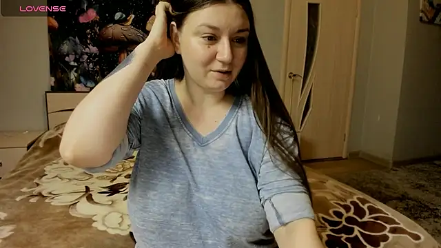 AlisaBacker online show from 11/15/25, 06:04