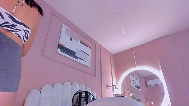 lia ass  online show from 02/13/25, 10:34