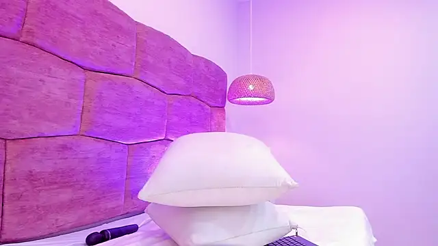 lia ass  online show from 09/26/25, 09:41