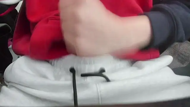 Snapshot of Luceybabb chatting on 10/22/25, 02:06 Luceybabb online show from 10/22/25, 02:06