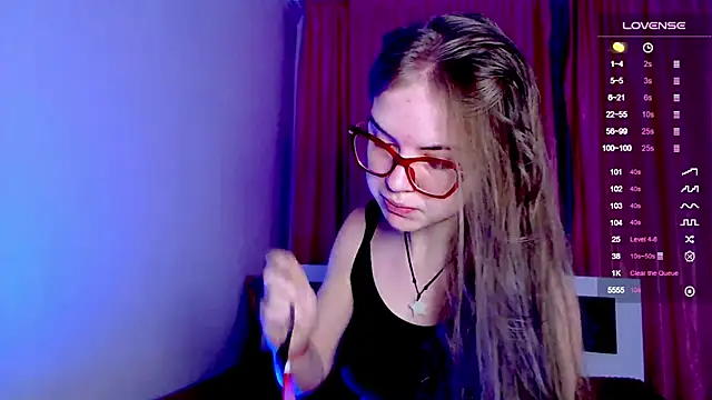 Sarah HS online show from 12/22/24, 12:05