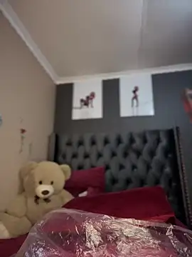 Snapshot of Candy-Heart chatting on 01/20/25, 04:32 Candy-Heart online show from 01/20/25, 04:32