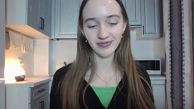 Snapshot of leslie_my_lovee chatting on 03/15/25, 05:37 leslie my lovee online show from 03/15/25, 05:37