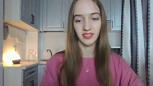 Snapshot of leslie_my_lovee chatting on 10/05/25, 01:31 leslie my lovee online show from 10/05/25, 01:31