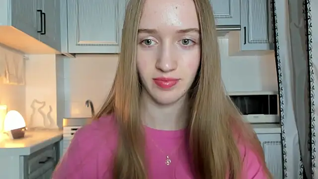 Snapshot of leslie_my_lovee chatting on 10/14/25, 08:20 leslie my lovee online show from 10/14/25, 08:20