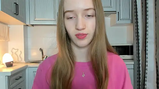 Snapshot of leslie_my_lovee chatting on 10/25/25, 02:35 leslie my lovee online show from 10/25/25, 02:35