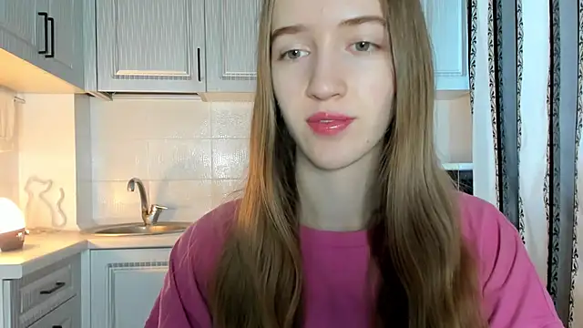 leslie my lovee online show from 11/20/25, 11:32