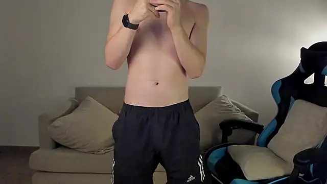 Snapshot of marcusmit chatting on 01/27/25, 01:37 marcusmit online show from 01/27/25, 01:37