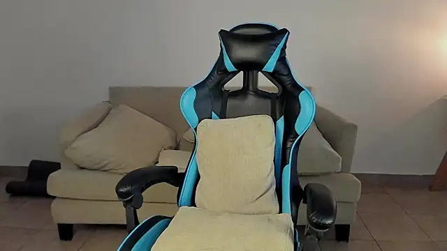 Snapshot of marcusmit chatting on 01/29/25, 08:35 marcusmit online show from 01/29/25, 08:35