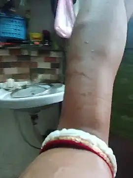 Ivy-09 online show from 04/05/26, 08:00