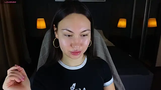 Snapshot of GIGI_BENNET chatting on 12/29/24, 05:31 GIGI BENNET online show from 12/29/24, 05:31