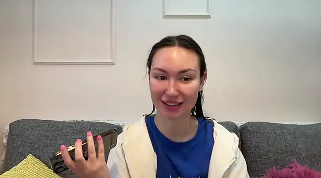 Snapshot of GIGI_BENNET chatting on 03/18/25, 08:03 GIGI BENNET online show from 03/18/25, 08:03