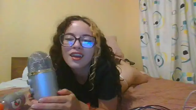 frikigyal online show from 02/17/25, 02:42