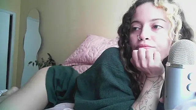 frikigyal online show from 03/21/25, 01:12