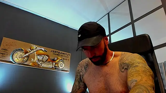 Snapshot of AronGrant chatting on 06/29/26, 09:15 AronGrant online show from 06/29/26, 09:15