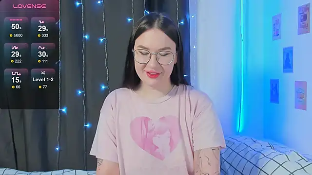 Snapshot of MyNameIsLilith chatting on 01/03/25, 06:14 MyNameIsLilith online show from 01/03/25, 06:14