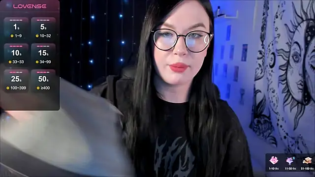 Snapshot of MyNameIsLilith chatting on 03/06/25, 09:09 MyNameIsLilith online show from 03/06/25, 09:09