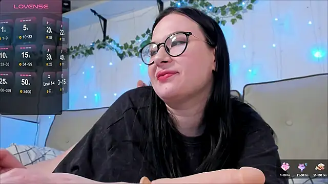 Snapshot of MyNameIsLilith chatting on 03/07/25, 04:57 MyNameIsLilith online show from 03/07/25, 04:57