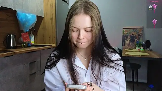 doll lol  online show from 02/05/25, 06:04