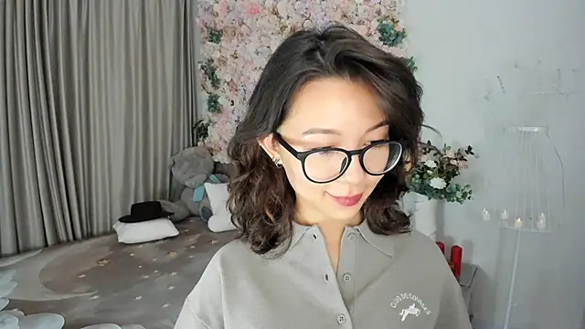 AgnieszkaBanana online show from 10/28/25, 01:09