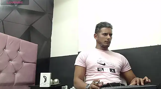 Chris Dick23 online show from 01/05/25, 10:43