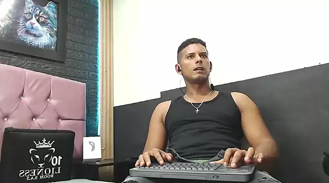 Chris Dick23 online show from 03/01/25, 04:47