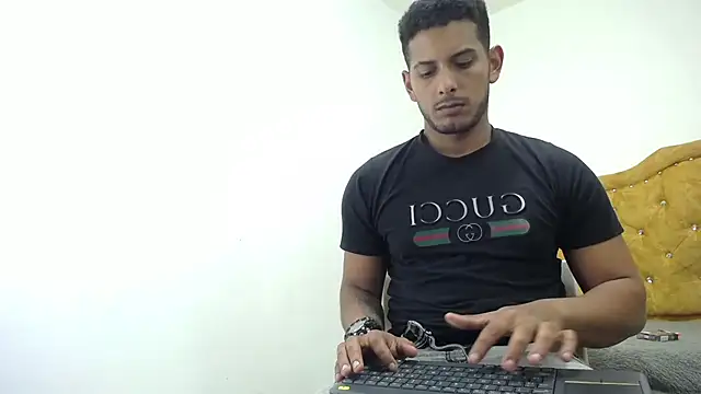 Snapshot of Chris_Dick23 chatting on 07/03/26, 04:41 Chris Dick23 online show from 07/03/26, 04:41