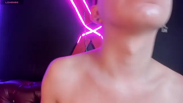 Miiaa doll online show from 02/20/25, 12:04