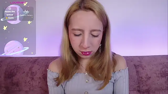 Miiaa doll online show from 11/18/25, 12:05