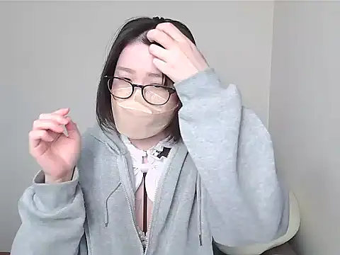  NOA-chan  online show from 11/08/25, 03:12