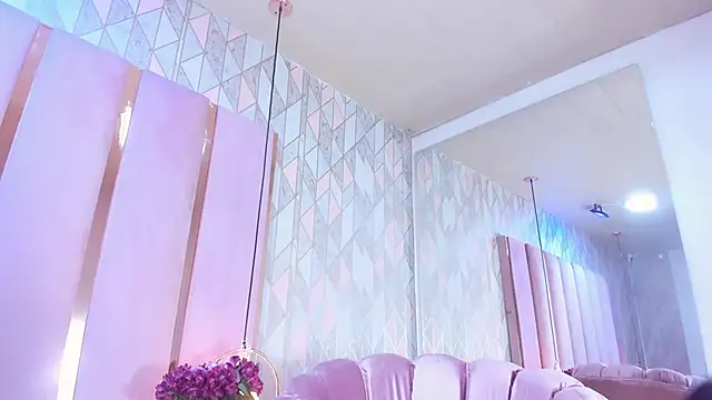 Snapshot of AlinaSweett chatting on 01/11/25, 10:51 AlinaSweett online show from 01/11/25, 10:51