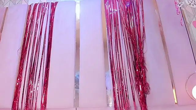 Snapshot of AlinaSweett chatting on 02/19/25, 02:12 AlinaSweett online show from 02/19/25, 02:12