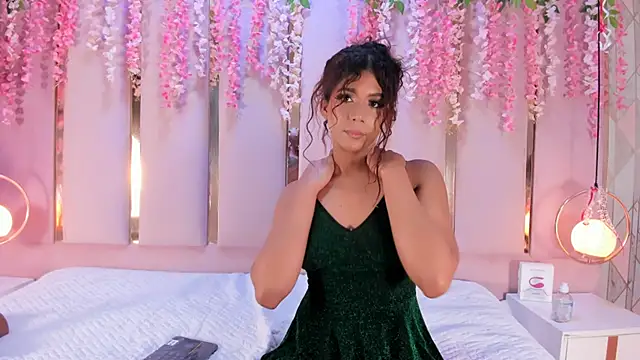 Snapshot of AlinaSweett chatting on 03/10/25, 09:18 AlinaSweett online show from 03/10/25, 09:18