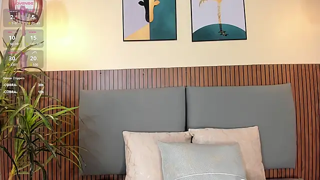 NicolleeEvanss online show from 03/05/25, 12:11