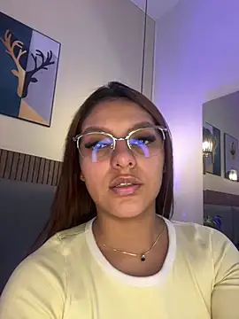 Snapshot of NicolleeEvanss chatting on 06/23/26, 10:46 NicolleeEvanss online show from 06/23/26, 10:46