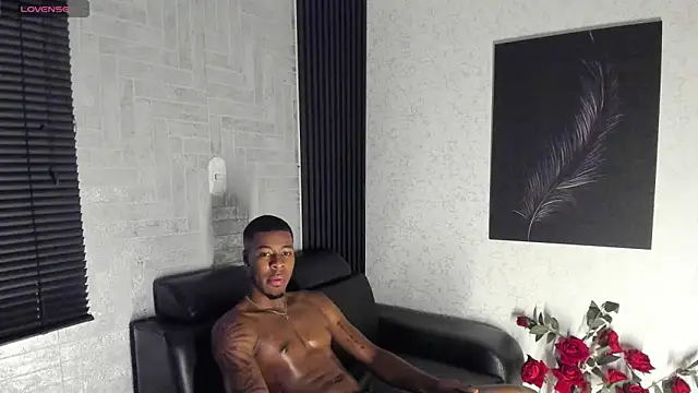 Snapshot of Lil_Curved chatting on 09/09/25, 11:43 Lil Curved online show from 09/09/25, 11:43