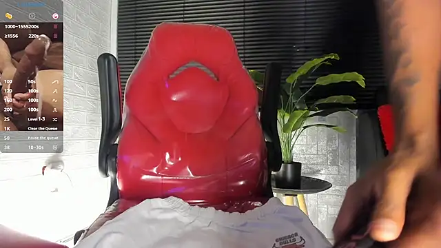 Snapshot of Lil_Curved chatting on 09/26/25, 12:20 Lil Curved online show from 09/26/25, 12:20