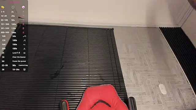 Snapshot of Lil_Curved chatting on 11/07/25, 11:54 Lil Curved online show from 11/07/25, 11:54