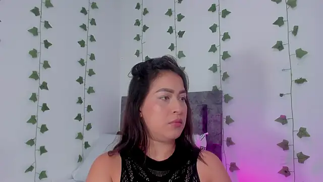 Miaa Garcia online show from 06/18/26, 10:36
