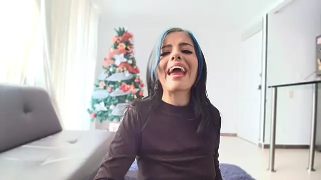 Snapshot of Alicia_Ortiiz chatting on 12/17/25, 04:46 Alicia Ortiiz online show from 12/17/25, 04:46