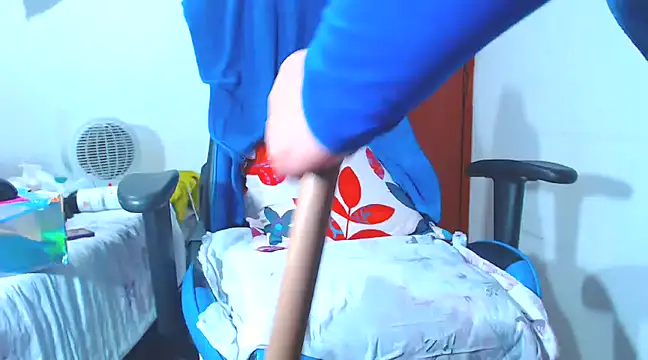 zoetits online show from 01/29/25, 02:19